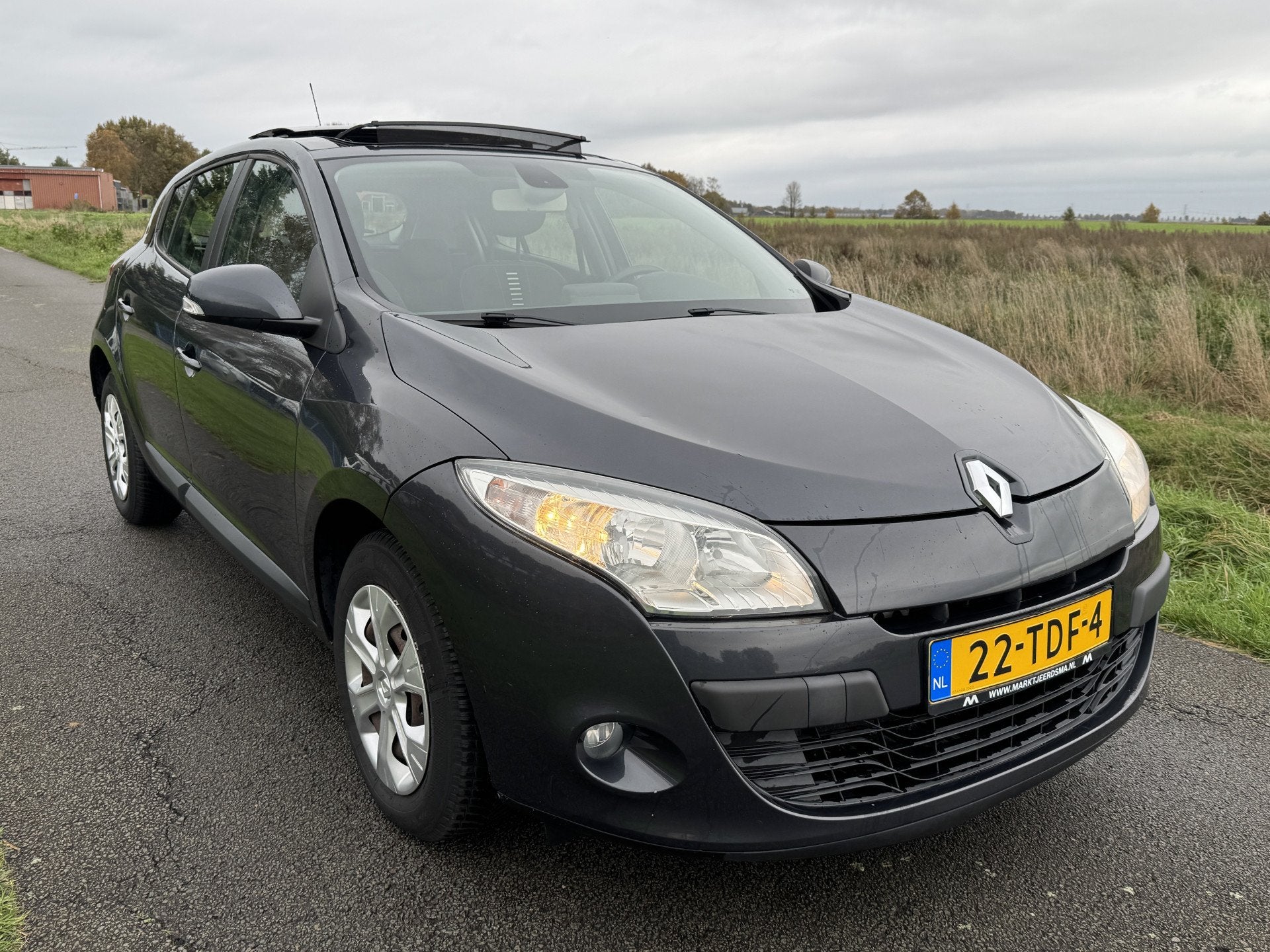 Renault Mégane 1.6 Expression Navi/ECC/Cruise/Schuifdak/ NI, Auto's, Renault, Euro 5, Stof, Gebruikt, Zwart