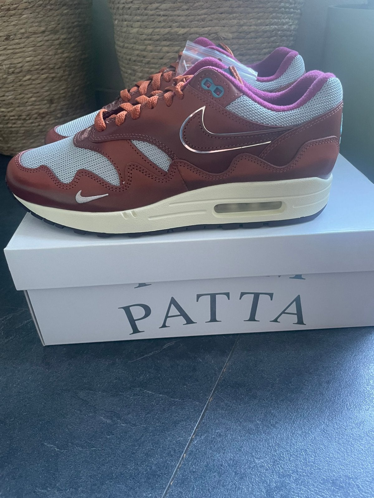 Nike Air Max 1 Patta Dark Russett! Nieuw! Maat 43! OG, Kleding | Heren, Schoenen, Overige kleuren, Nieuw, Ophalen of Verzenden