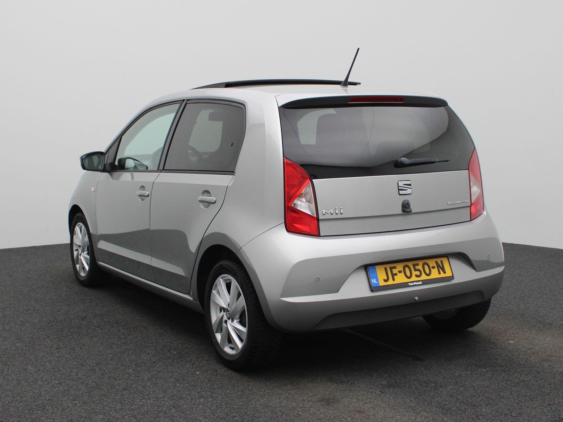 SEAT Mii 1.0 Sport Connect | Panoramadak | Parkeersensoren |, Auto's, Voorwielaandrijving, 12 maanden, Stof, Gebruikt