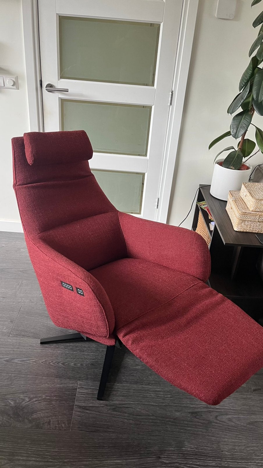 Prominent Elektrische Relaxfauteuil A-100 Rood Stof L, Ophalen, Minder dan 75 cm, Zo goed als nieuw, Stof