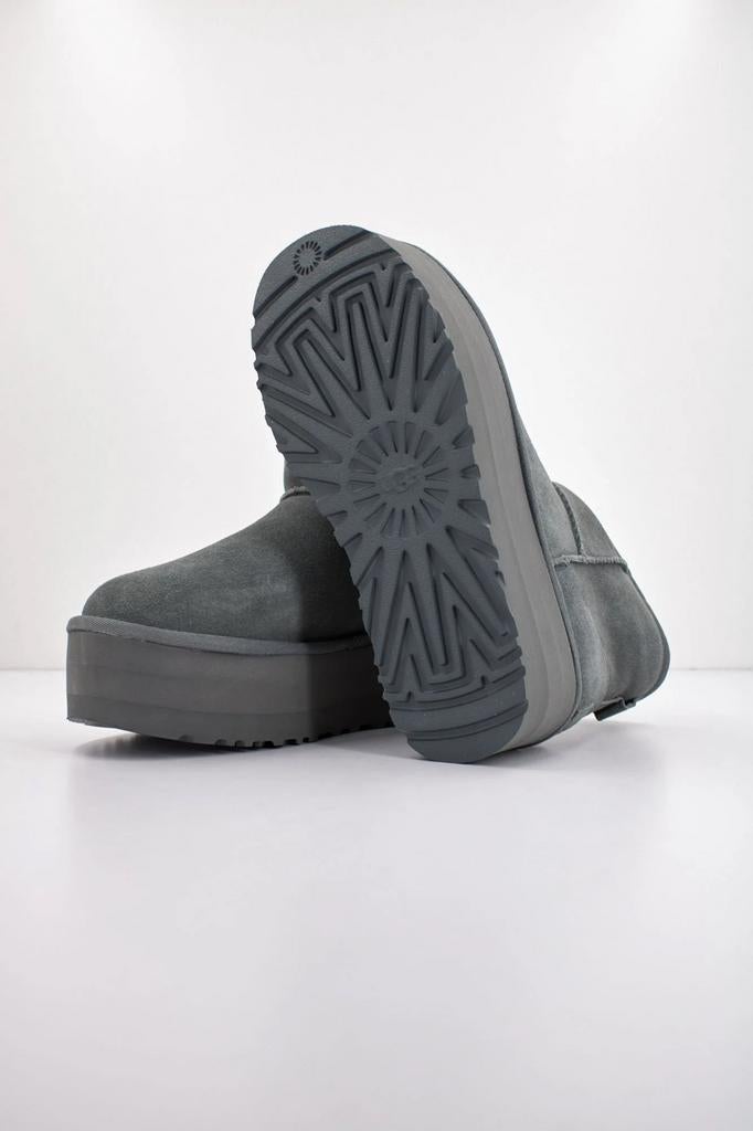UGG CLASSIC MINI PLATFORM / grey/ grijs / maat: 35, Ophalen of Verzenden, Zo goed als nieuw