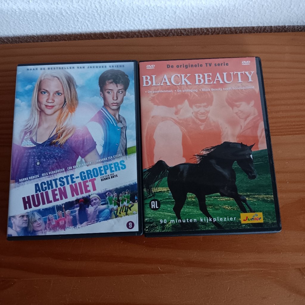 DVD: Achtste-Groepers Huilen Niet & Black Beauty, Cd's en Dvd's, Dvd's | Kinderen en Jeugd, Avontuur, Gebruikt, Ophalen of Verzenden