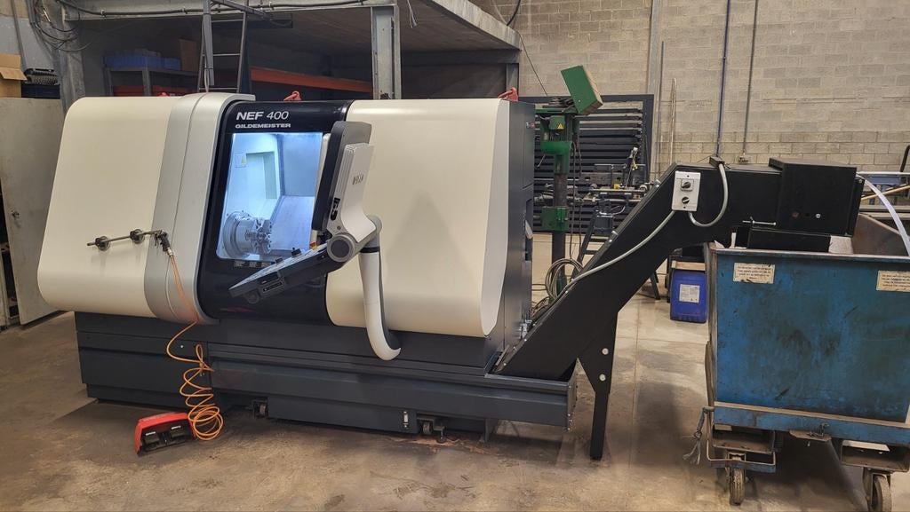 Dmg gildemeister NEF400 met weinig spindel uren, Ophalen, 500 tot 1000 mm, Zo goed als nieuw, Metaaldraaibank