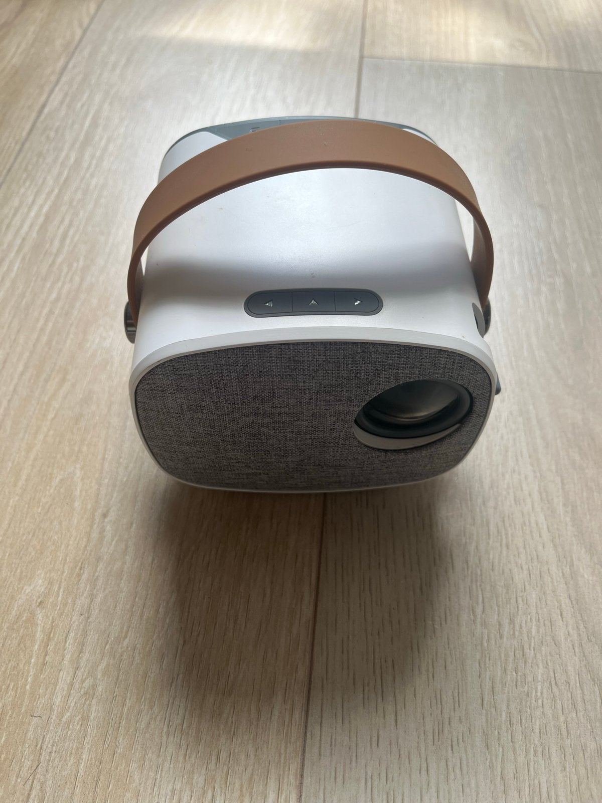 Beamer - Compacte LED Projector (Chromecast nodig), Audio, Tv en Foto, Beamers, Ophalen, Gebruikt, LED, Overige resoluties
