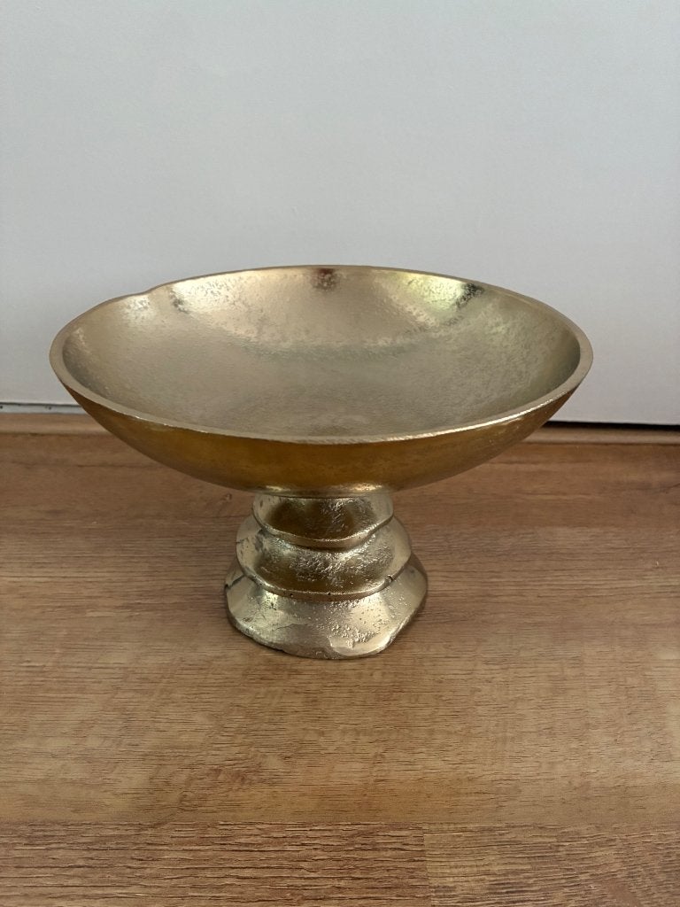 Metalen goudkleurige schaal te koop, Op voet, Schaal, Rond, Ophalen of Verzenden