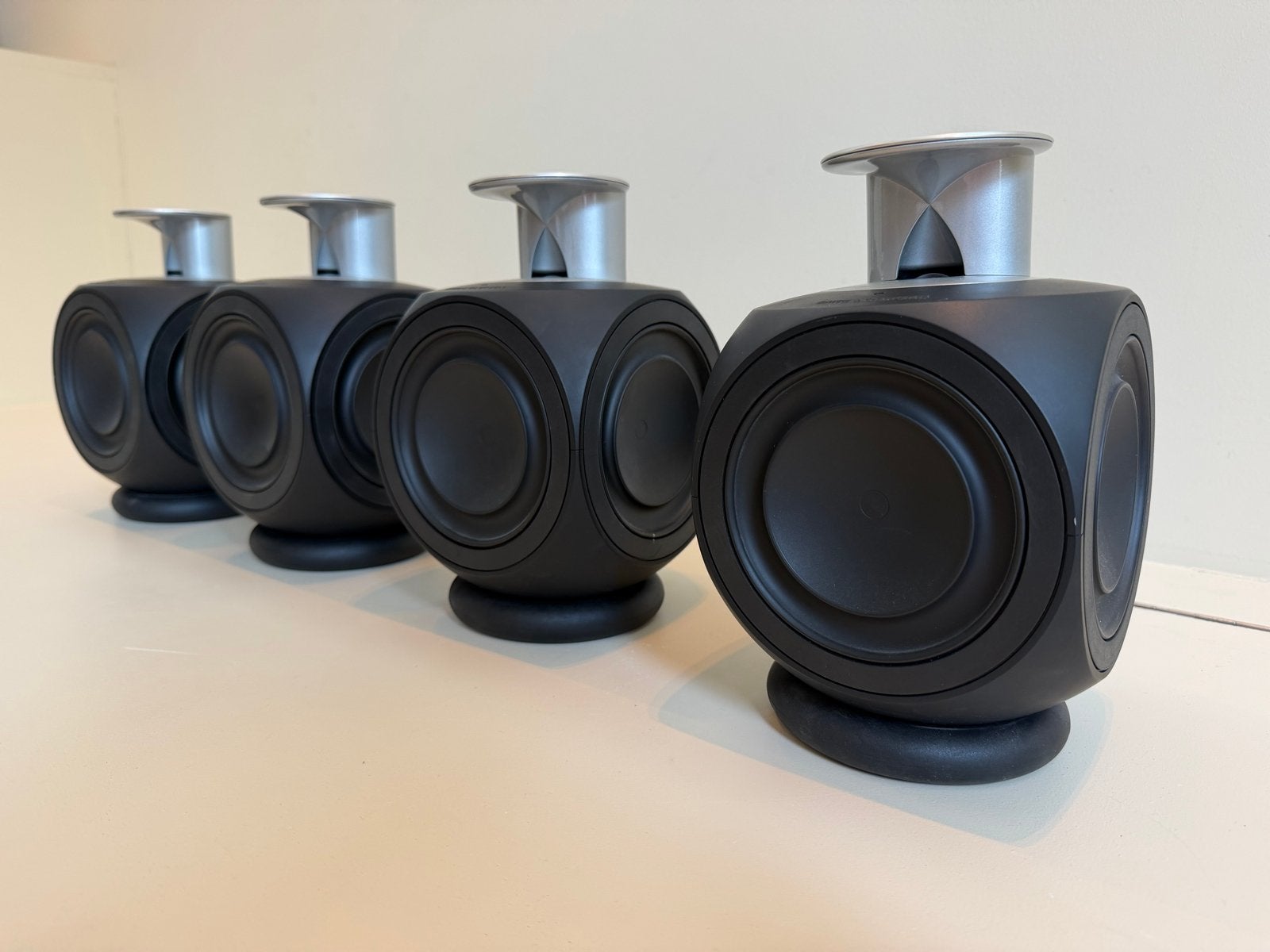 2 setjes Bang & Olufsen Beolab 3 Mark II-speakers, Ophalen, Speakerset, Zo goed als nieuw, Bang & Olufsen