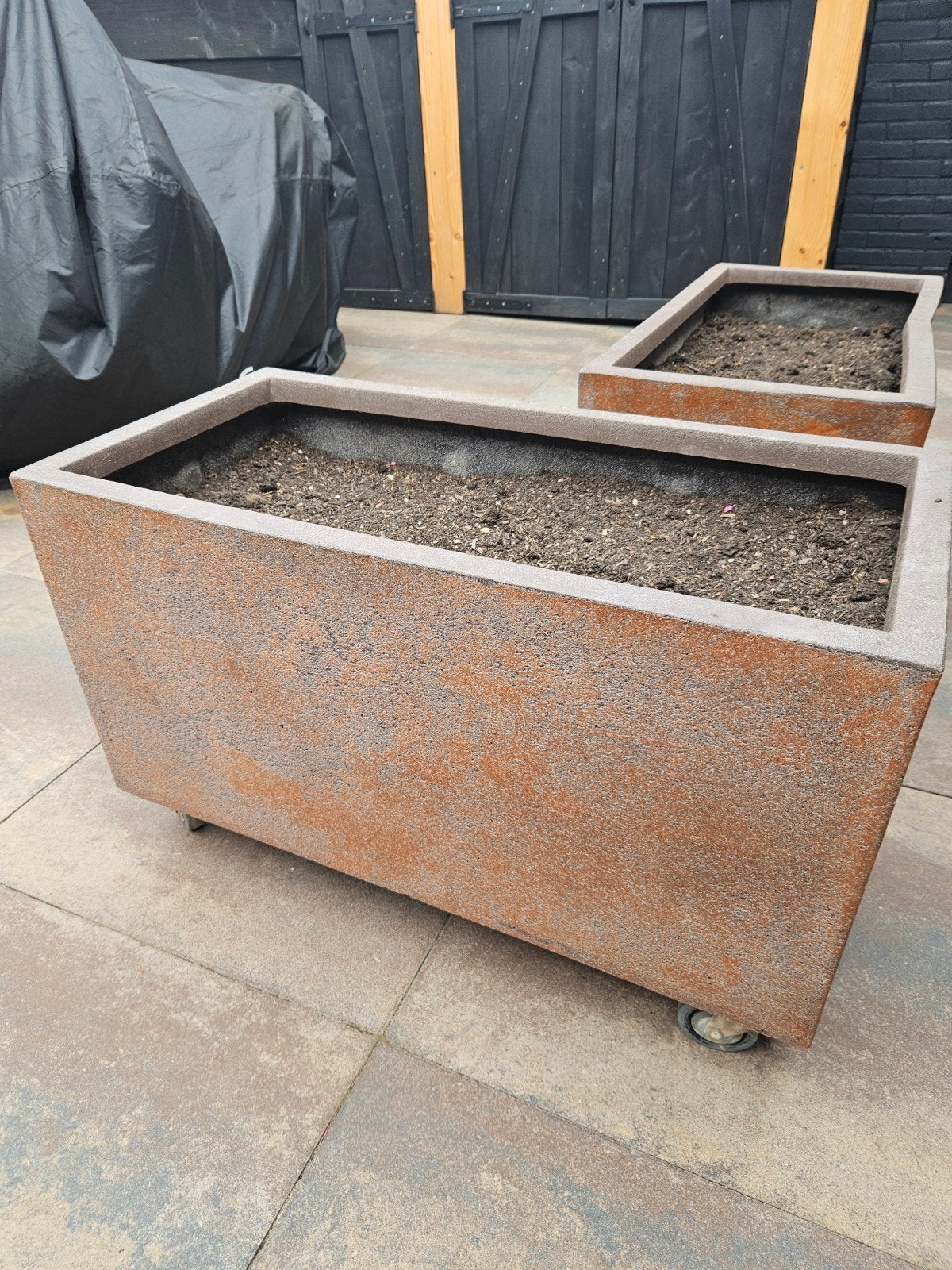 Grote rechthoekige plantenbakken op wielen, roestkleurig, Tuin en Terras, Bloembakken en Plantenbakken, Ophalen, Overige materialen