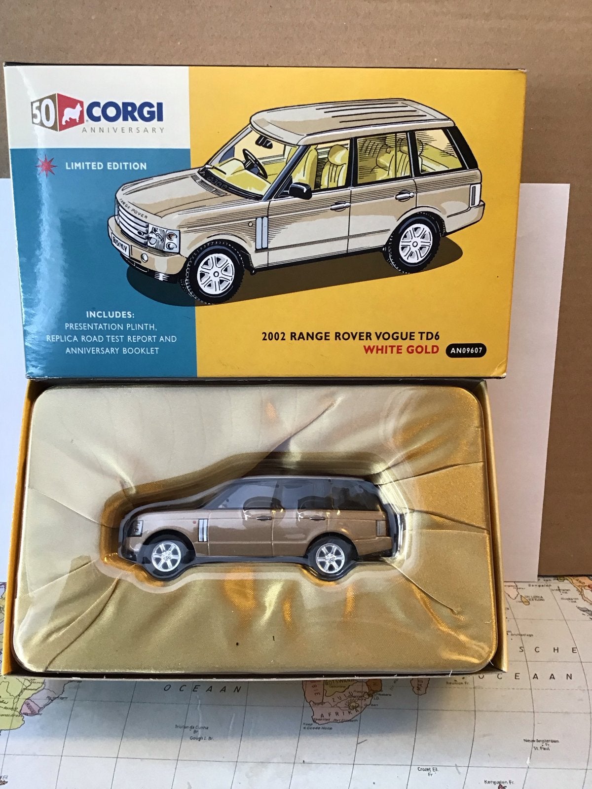 Corgi 50th Anniversary Range Rover Vogue TD6 Limited Edition, Ophalen of Verzenden, Nieuw, Auto, Corgi