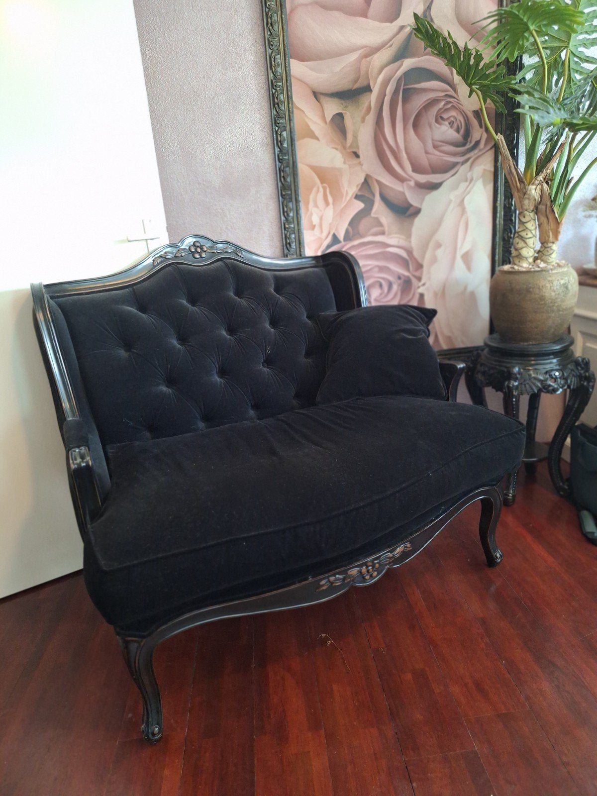 Mooi Zwart Fluwelen Loveseat/ Bankje, Ophalen of Verzenden, Zo goed als nieuw, Stof, Minder dan 150 cm