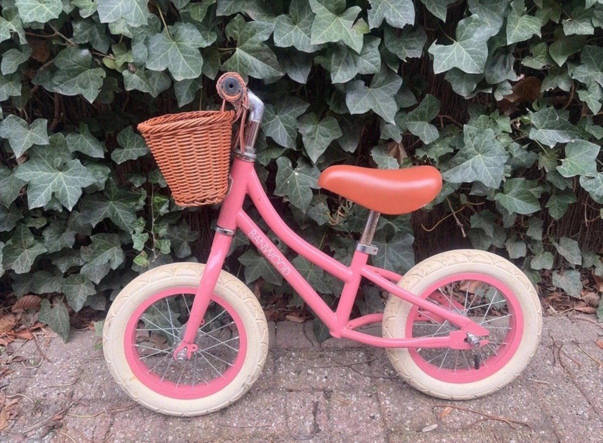 Banwood loopfiets roze - Gebruikt maar in goede staat, Fietsen en Brommers, Ophalen, Gebruikt, Minder dan 16 inch