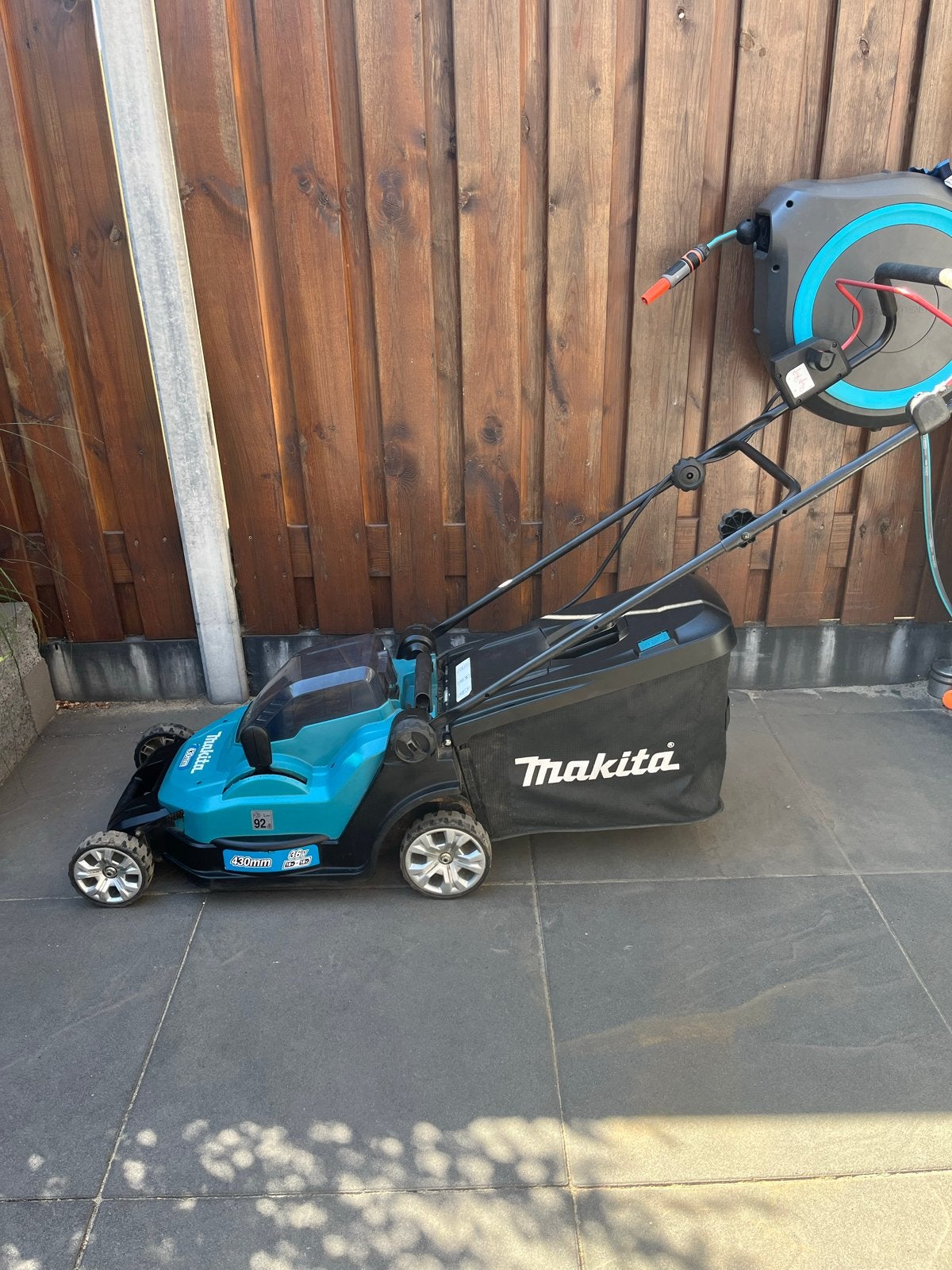 Makita DLM432 Accu Grasmaaier met Nieuw Mes (excl. accu/lade, Ophalen, Cirkelmaaier, Gebruikt, Accu-grasmaaier