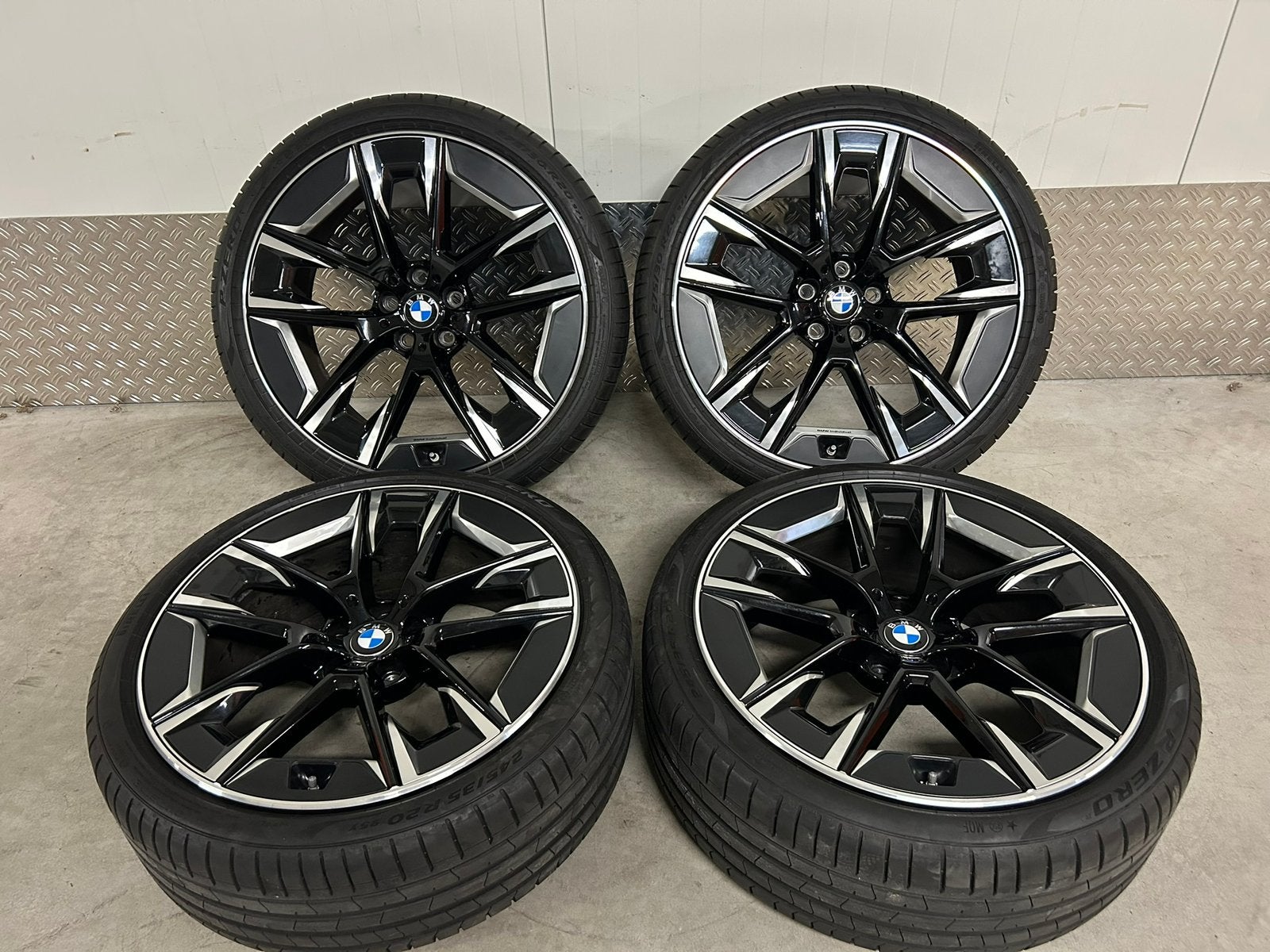BMW G30 G31 20 inch 1001i individual pirelli zomer 2024 TPMS, Auto-onderdelen, Banden en Velgen, Ophalen, Gebruikt, Banden en Velgen