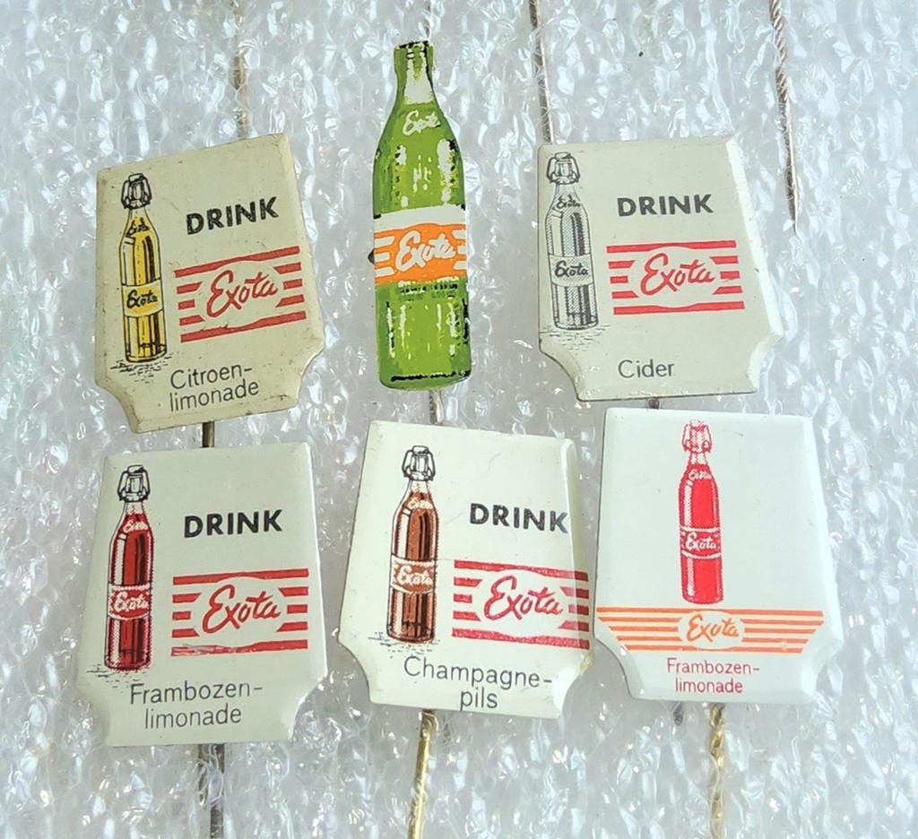 6 Vintage Exota Speldjes, Ophalen of Verzenden, Gebruikt, Merk, Speldje of Pin