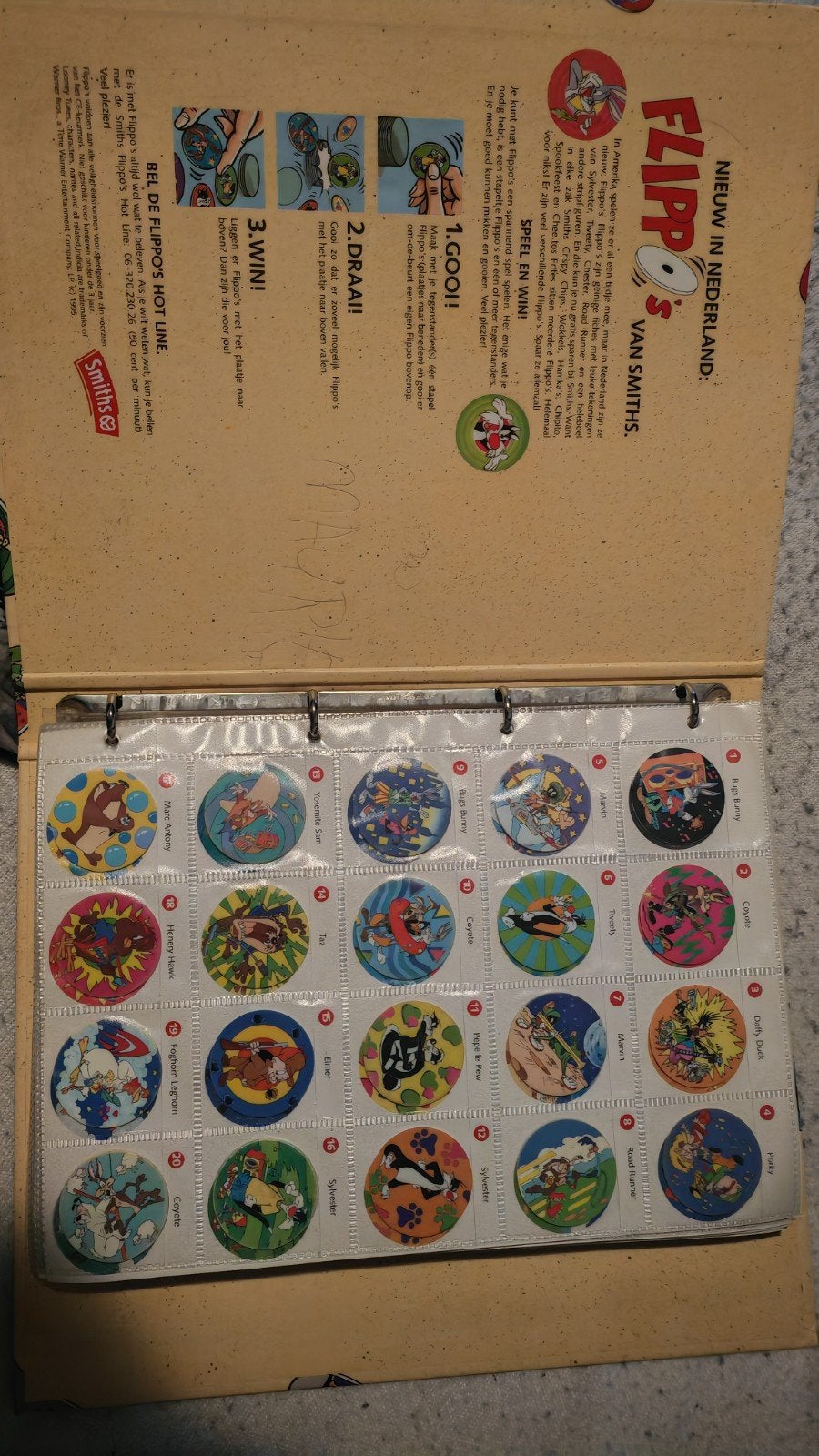 Flippo's flippos verzameling 2 mappen bijna compleet, Ophalen of Verzenden