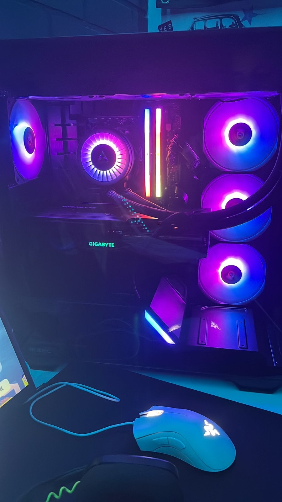 Gaming pc tekoop RX7800XT Ryzrn 5 7600X, 32 GB, Zelfgebouwde PC, Zo goed als nieuw, 2 TB