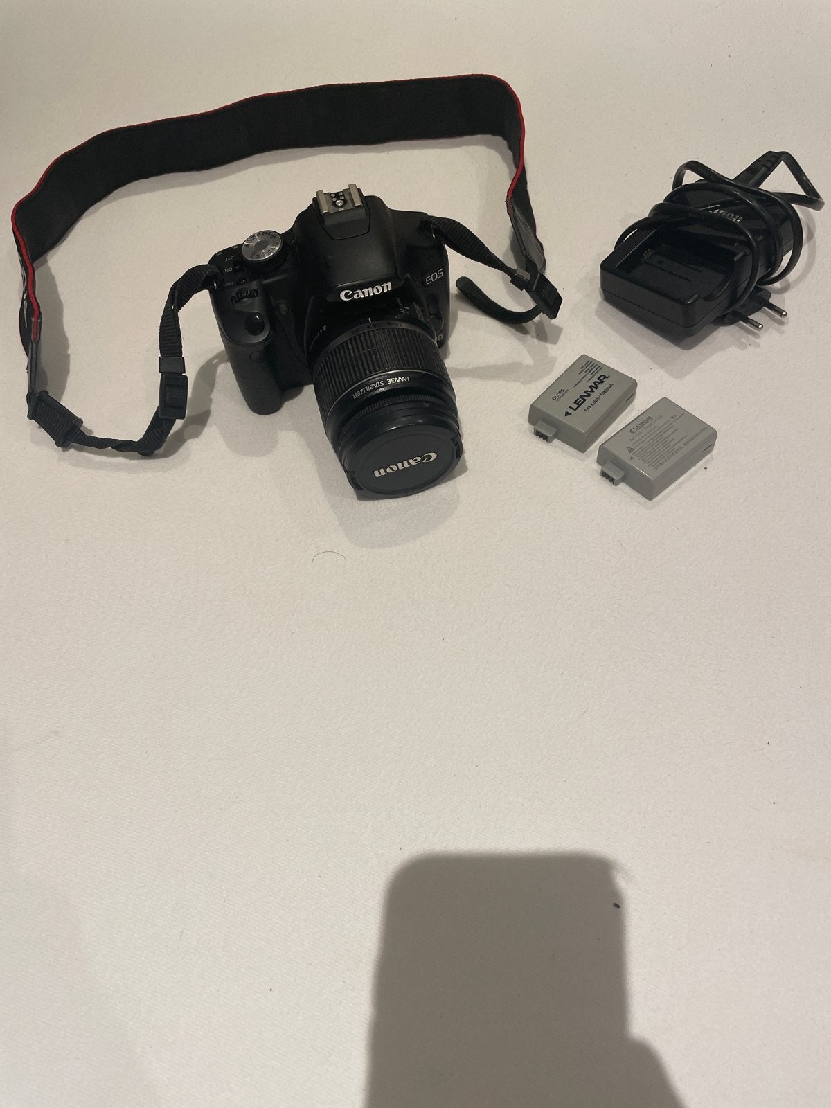 Canon fototoestel met twee batterijen en oplader, Gebruikt, Spiegelreflex, Canon, Beeldstabilisatie