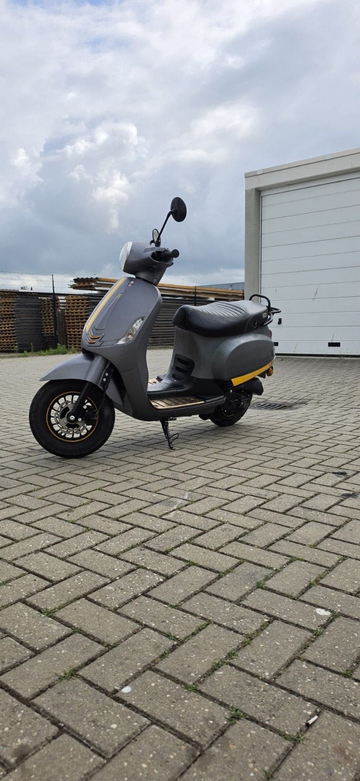 Nette GTS Toscana Pure (2020) - Met Valbeugels - 7.679 km, Ophalen, Gebruikt, Maximaal 45 km/u, Benzine