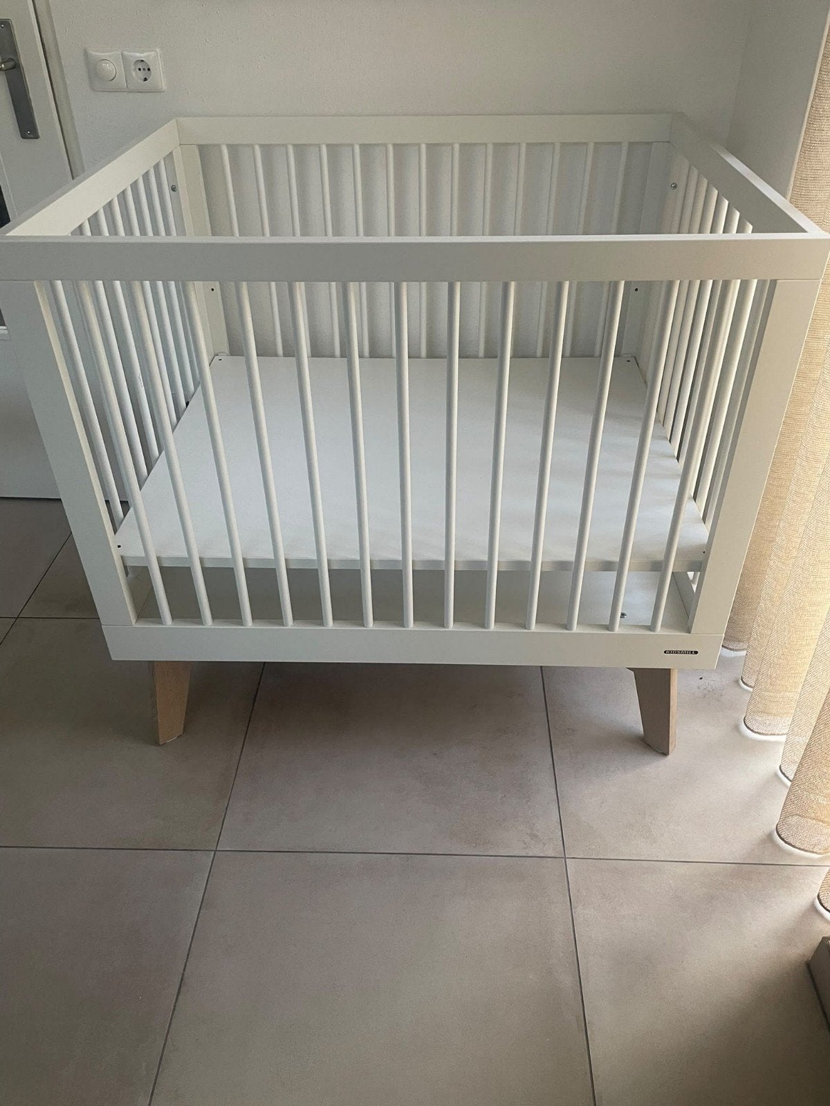 Kidsmill Sixties Box  babybox Box baby kinderbox, Ophalen of Verzenden, Zo goed als nieuw, Ledikant