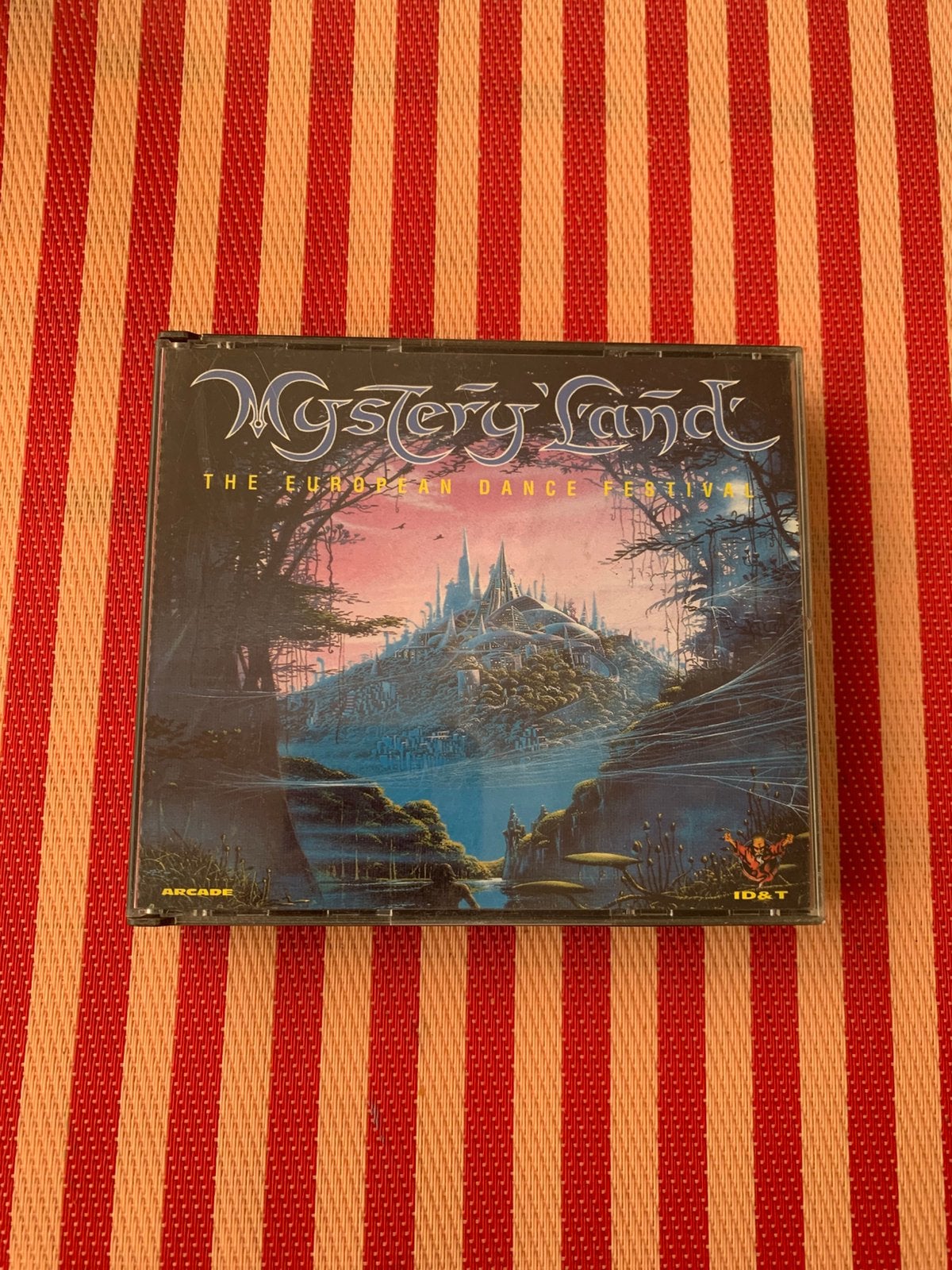 Mystery Land - The European Dance Festival 3cd 1994, Cd's en Dvd's, Cd's | Dance en House, Ophalen of Verzenden, Zo goed als nieuw