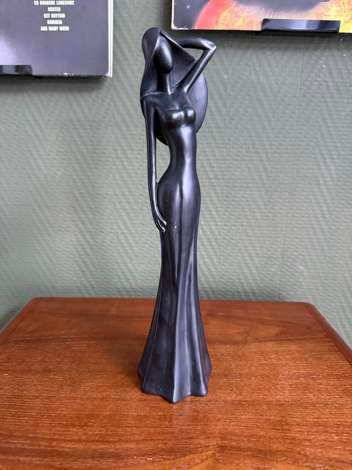 Vintage Vrouwenfiguur Beeld van Yvonne Niessen, Kunststof, Ophalen of Verzenden, Handgemaakt, Beeld