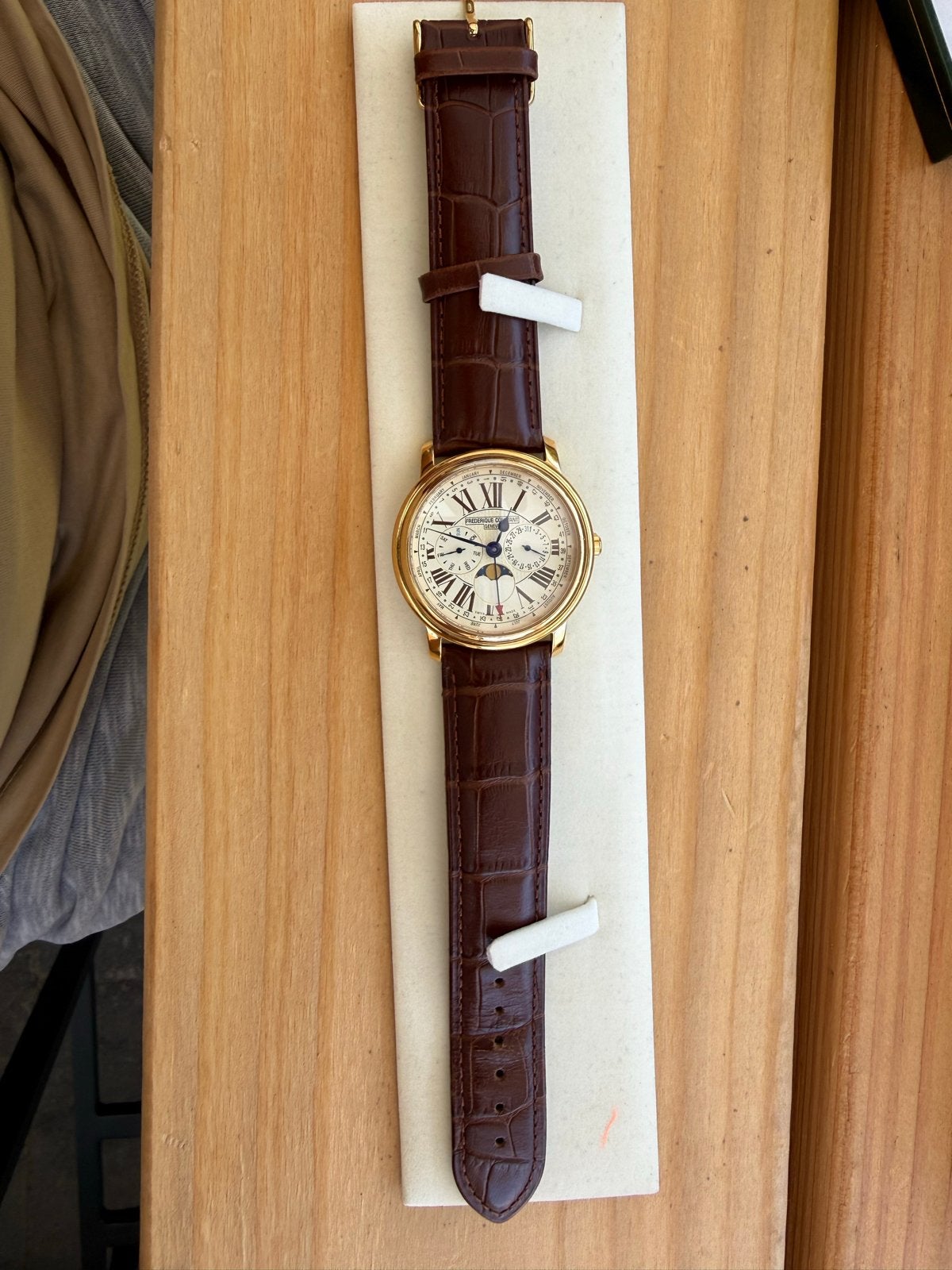 Frederique Constant Classics Business Timer FC-270EM4P5, Leer, Polshorloge, Nieuw, Goud