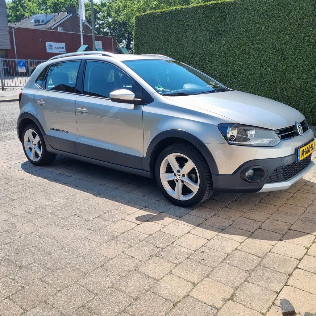 Volkswagen Cross Polo 1.2 51KW 2013 Grijs, Auto's, Voorwielaandrijving, 967 kg, 40 €/maand, 1198 cc