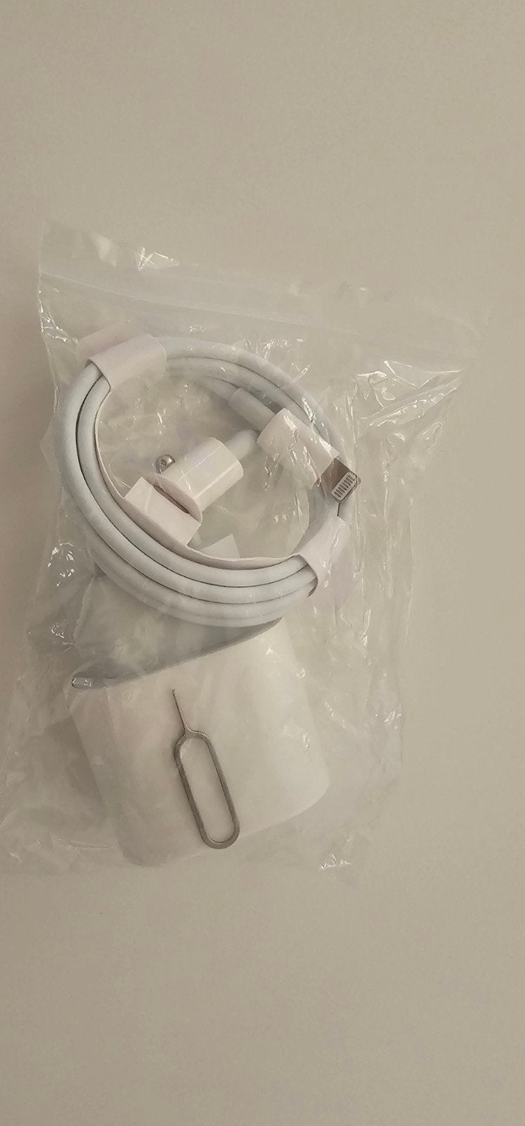 Apple oplader met Lightning kabel en simkaart pin, Nieuw, Apple, USB-C, Adapter