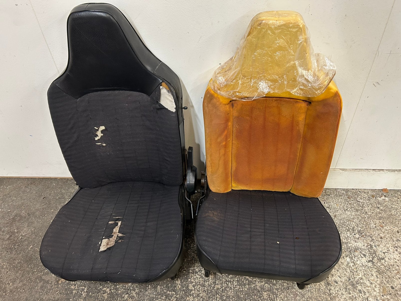 Daf 66, interieur, 2 voorstoelen, Ophalen