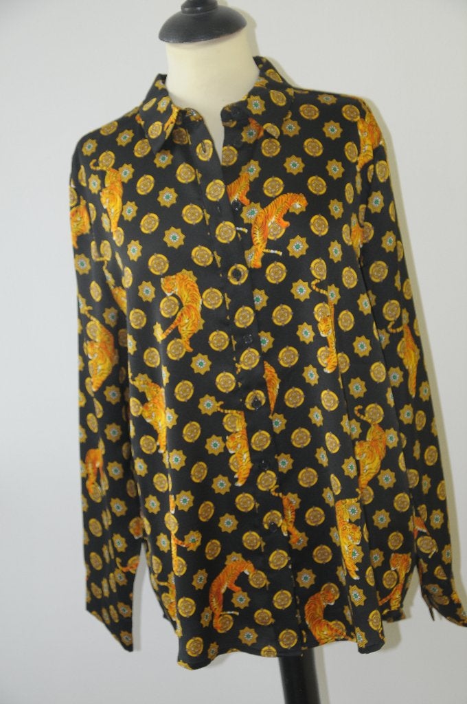 Mooie satijnen blouse van Colourful Rebel, maat M, ZGAN!!, Maat 38/40 (M), Zwart, Colourful Rebel, Ophalen of Verzenden