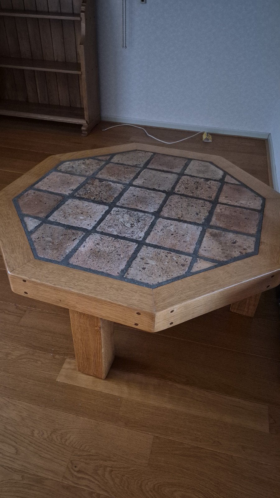 Unieke achthoekige salontafel met tegelblad, Ophalen, Gebruikt, Rustiek, 50 tot 100 cm