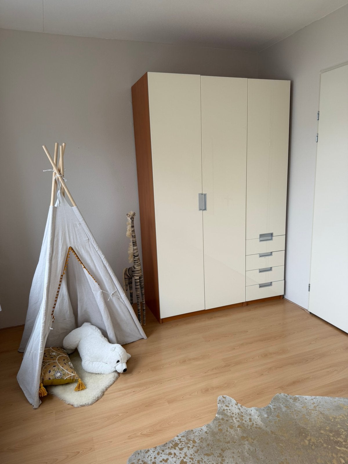 Gratis witte IKEA Pax kledingkasten – 2 deuren & 3 deuren, Ophalen, Gebruikt