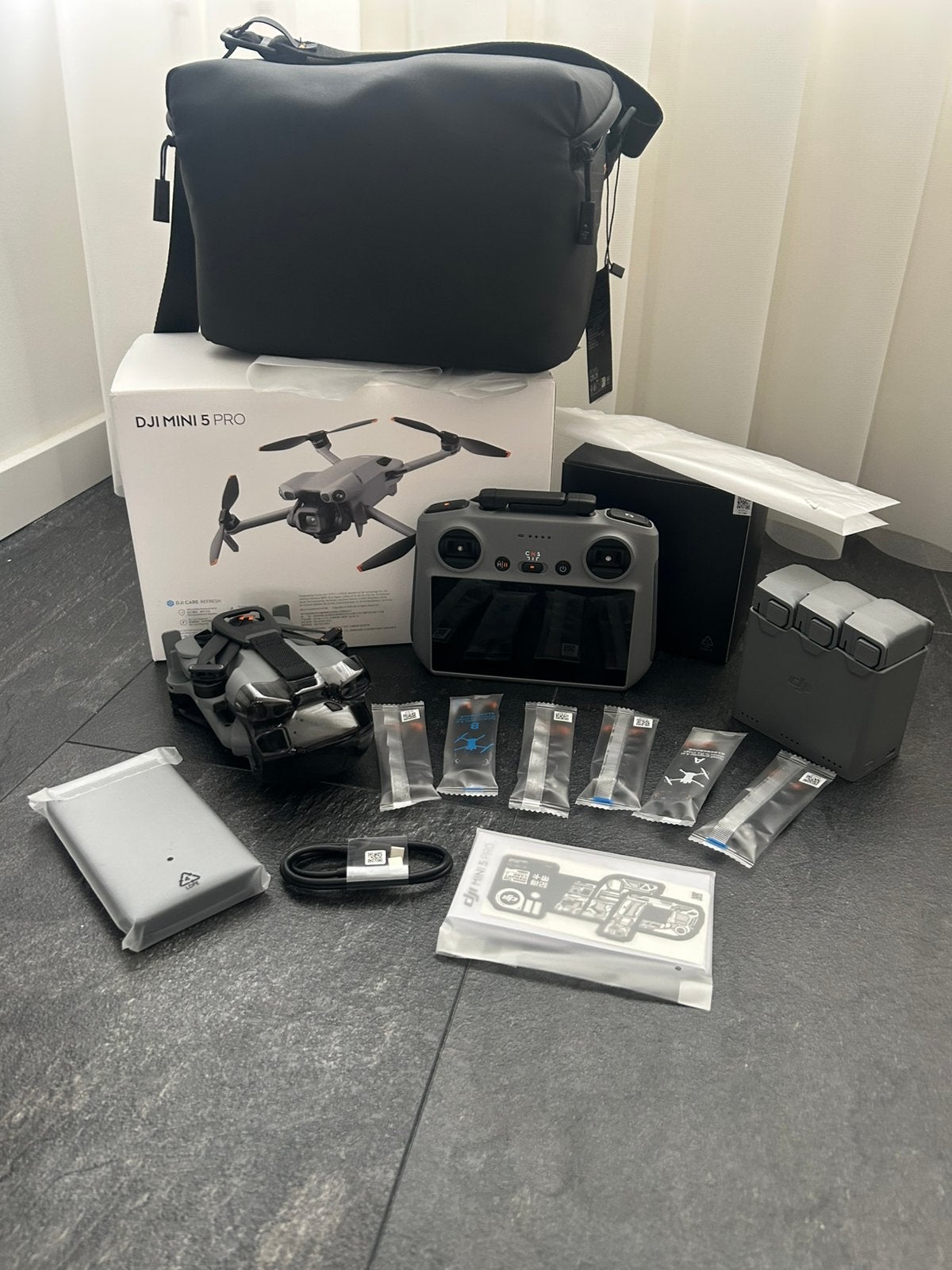 DJI Mini 5 Pro Fly More Combo – NIEUW & ONGEBRUIKT, Nieuw, Ophalen of Verzenden, DJI, Professionele drone