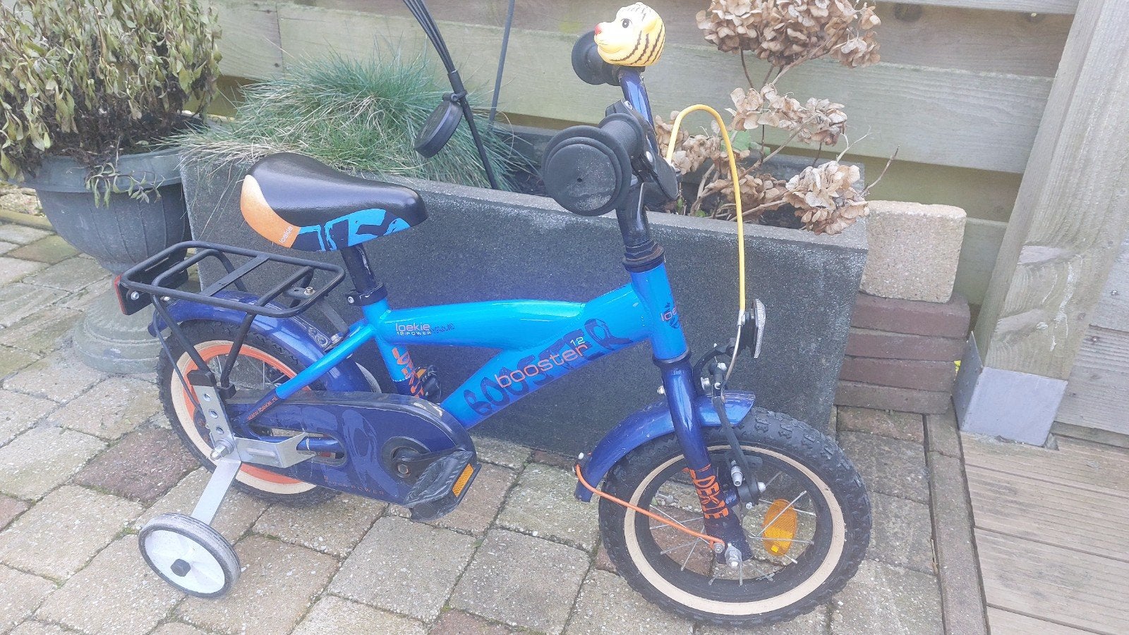 Loekie booster 12 inch jongensfiets met zijwielen, Ophalen of Verzenden, Gebruikt, Minder dan 16 inch, Zijwieltjes