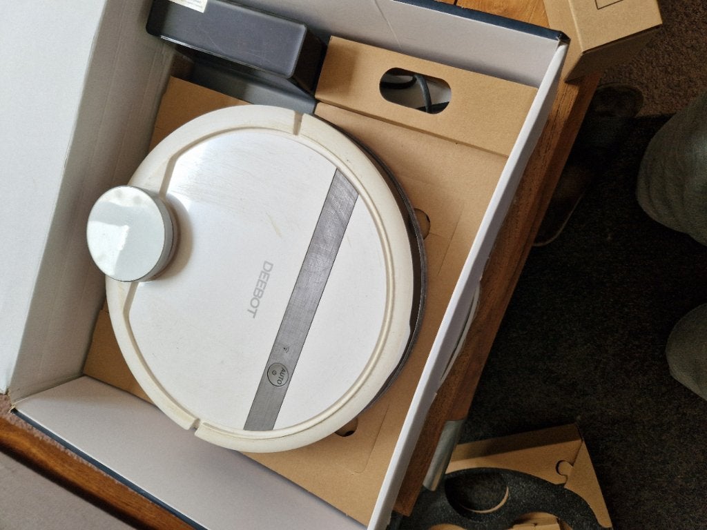 Ecovacs Deebot 900 serie Robotstofzuiger met defect, Ophalen of Verzenden, Ecovacs, Robotstofzuiger, Niet werkend