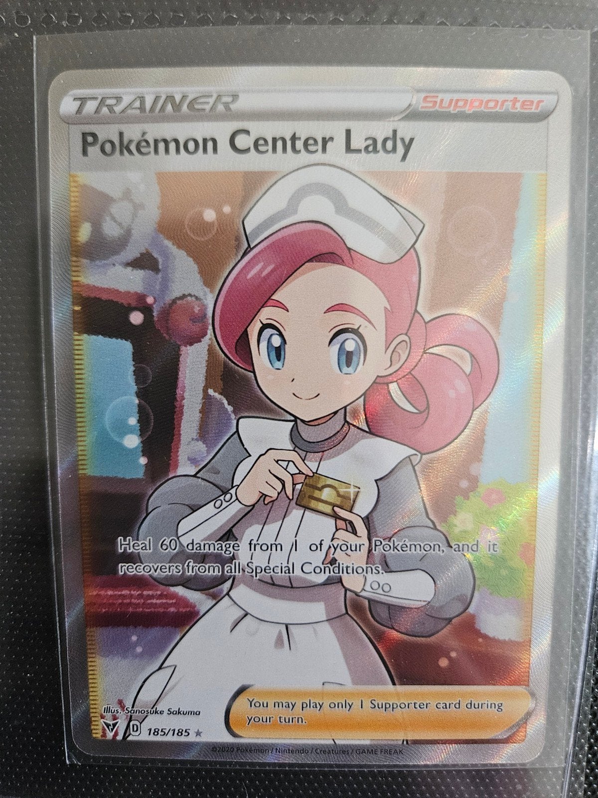 Pokemon Center Lady 185/185 Vivid Voltage, Ophalen of Verzenden, Zo goed als nieuw, Losse kaart, Foil