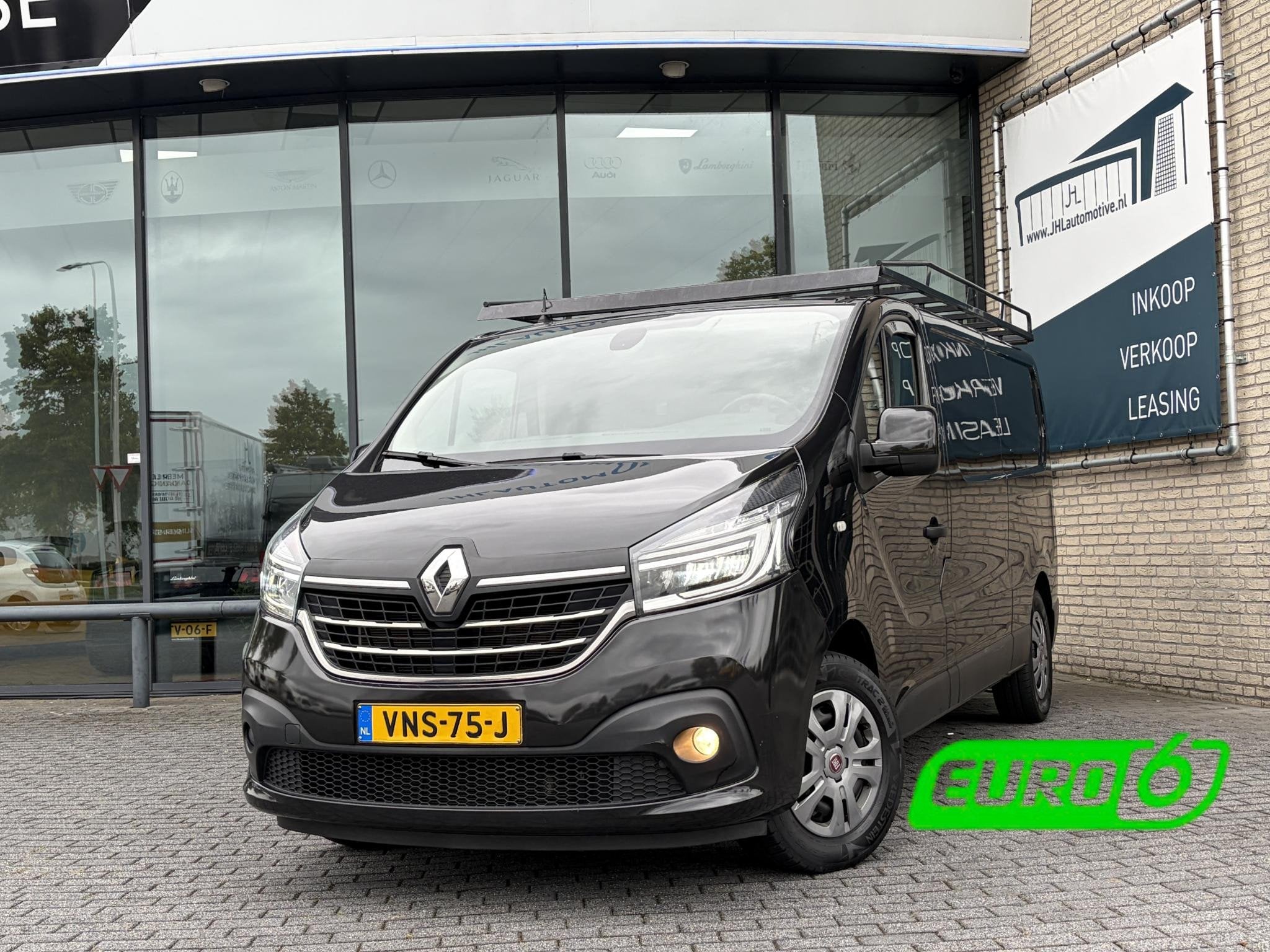 Renault Trafic 2.0 dCi 145 T29 L2H1*HAAK*A/C*CRUISE*TEL*3PER, Voorwielaandrijving, 145 pk, Stof, Gebruikt