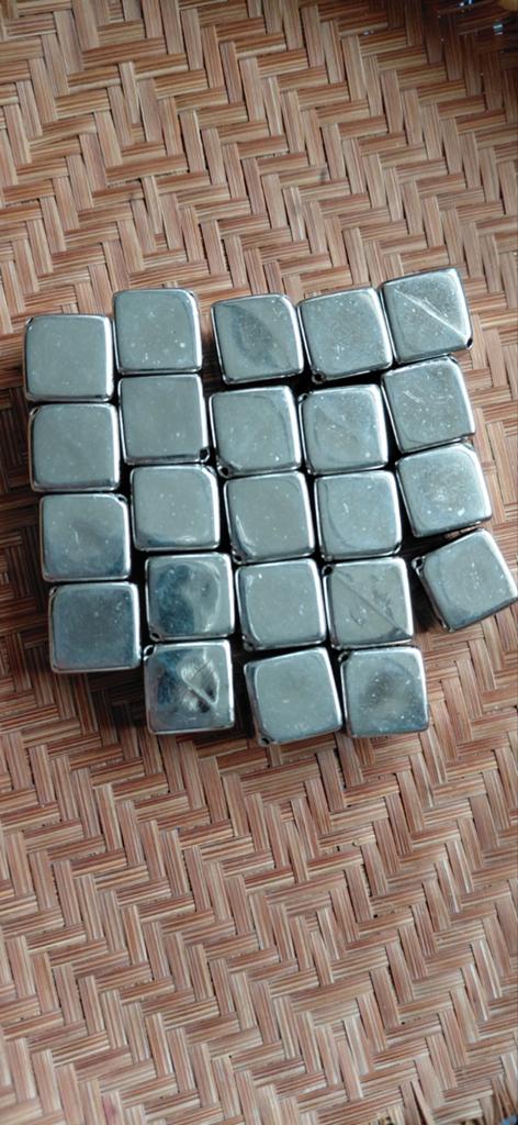 23 vierkante acryl kralen 12mm, Ophalen of Verzenden, Zo goed als nieuw, Overige merken