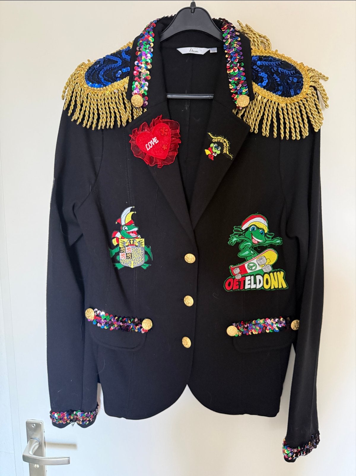 Unieke Oeteldonk Carnaval Jasje - Maat 44, Carnaval, Maat 42/44 (L), Ophalen of Verzenden, Zo goed als nieuw