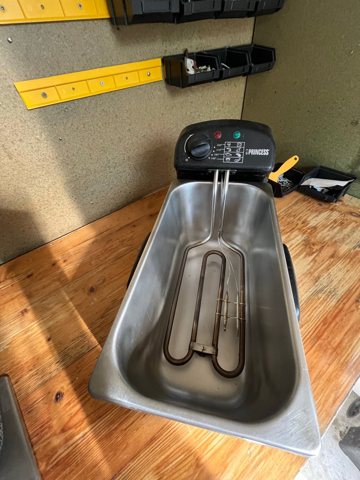 Princess Friteuse - Gebruikt maar werkt perfect, 3 tot 4 liter, Ophalen, Gebruikt, Uitneembare binnenpan