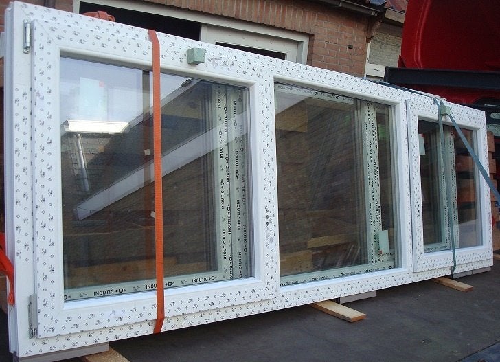 Dakkapel kozijnen met 2 draai kiep vleugels o.a. 2400 x700mm, Ophalen, Kunststof, Nieuw, Inclusief glas
