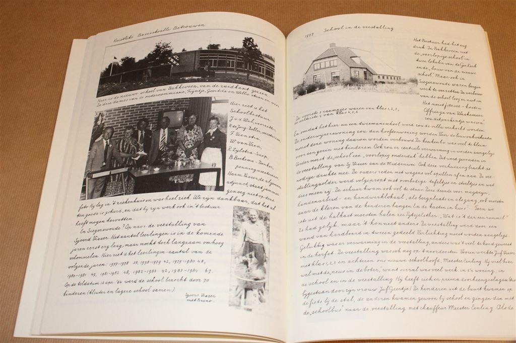 School Met Den Bijbel Siegerswoude — Jubileumboek 1922-1984, Ophalen of Verzenden, Gelezen