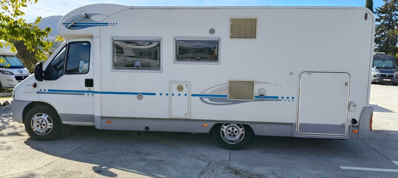 Adria Adriatik Camper - Klaar voor avontuur!, Ringverwarming, Luifel, 6 tot 7 meter, Particulier