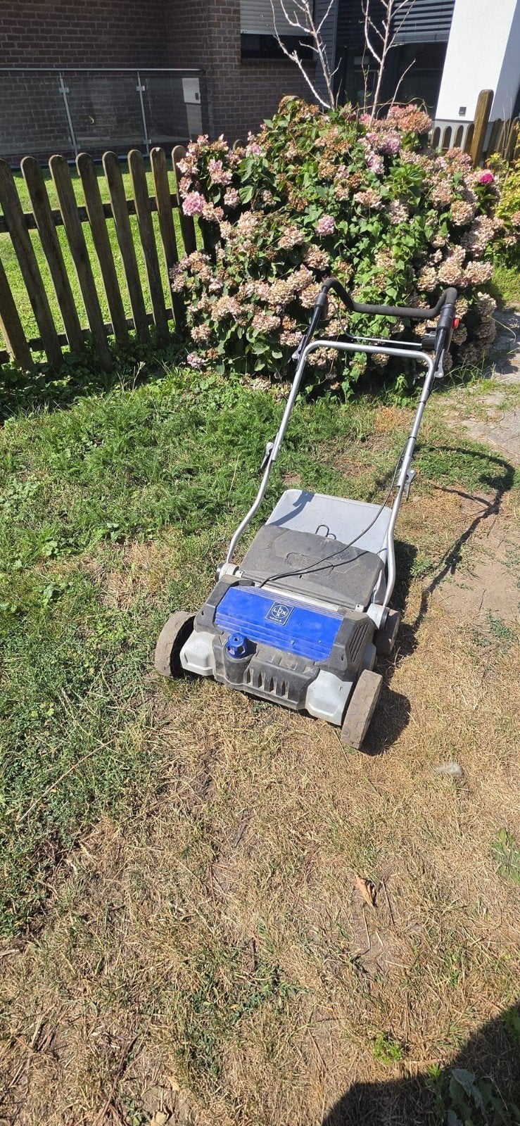 LUXtools Verticuteermachine - Gebruikt, goed werkend, Tuin en Terras, Verticuteermachines, Ophalen, Gebruikt, Elektrisch, LUXtools