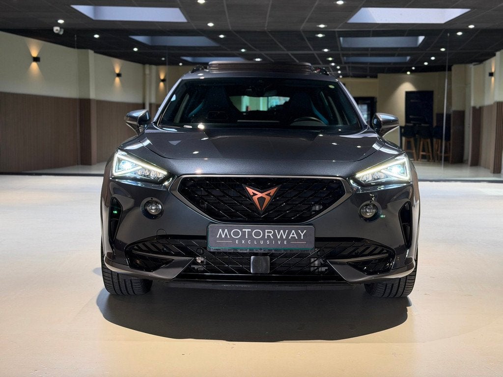 CUPRA Formentor 1.4 e-Hybrid VZ Performance|Pano|Camera|Matr, Auto's, Cupra, Gebruikt, Zwart, 4 cilinders, Formentor