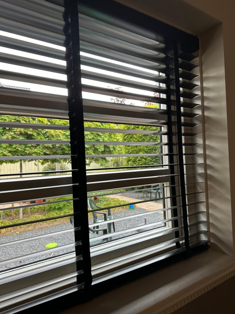 Zwarte aluminium jaloezieën - diverse maten beschikbaar, Ophalen, Gebruikt, Zwart, 100 tot 150 cm