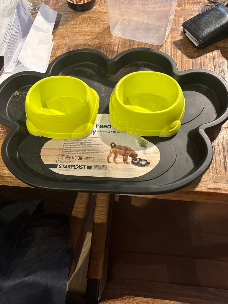 Honden katten voer bakjes, Ophalen of Verzenden, Zo goed als nieuw
