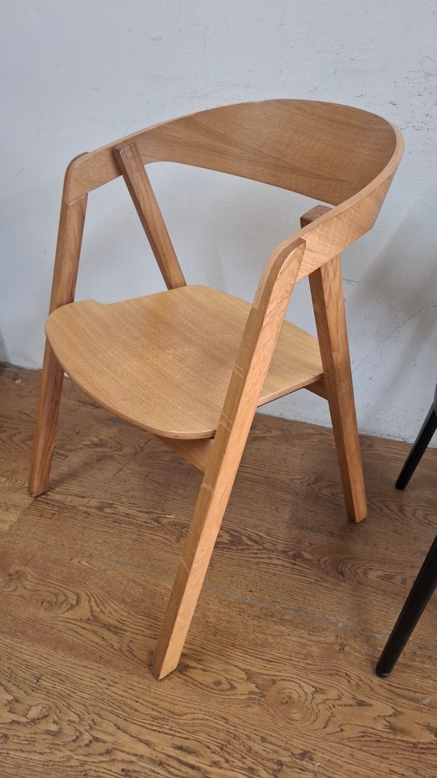 15 scandinavisch design edske horeca stapel houten stoel, Overige kleuren, Ophalen of Verzenden, Zo goed als nieuw, Vijf, Zes of meer stoelen