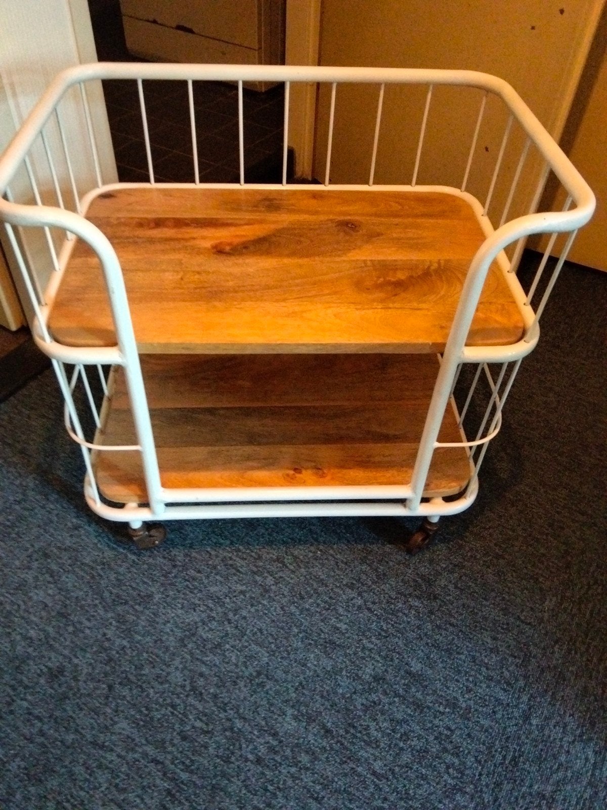 Leuke lage bakkerskar / trolley met houten planken, Hout, Gebruikt, Meerkleurig, Ophalen of Verzenden
