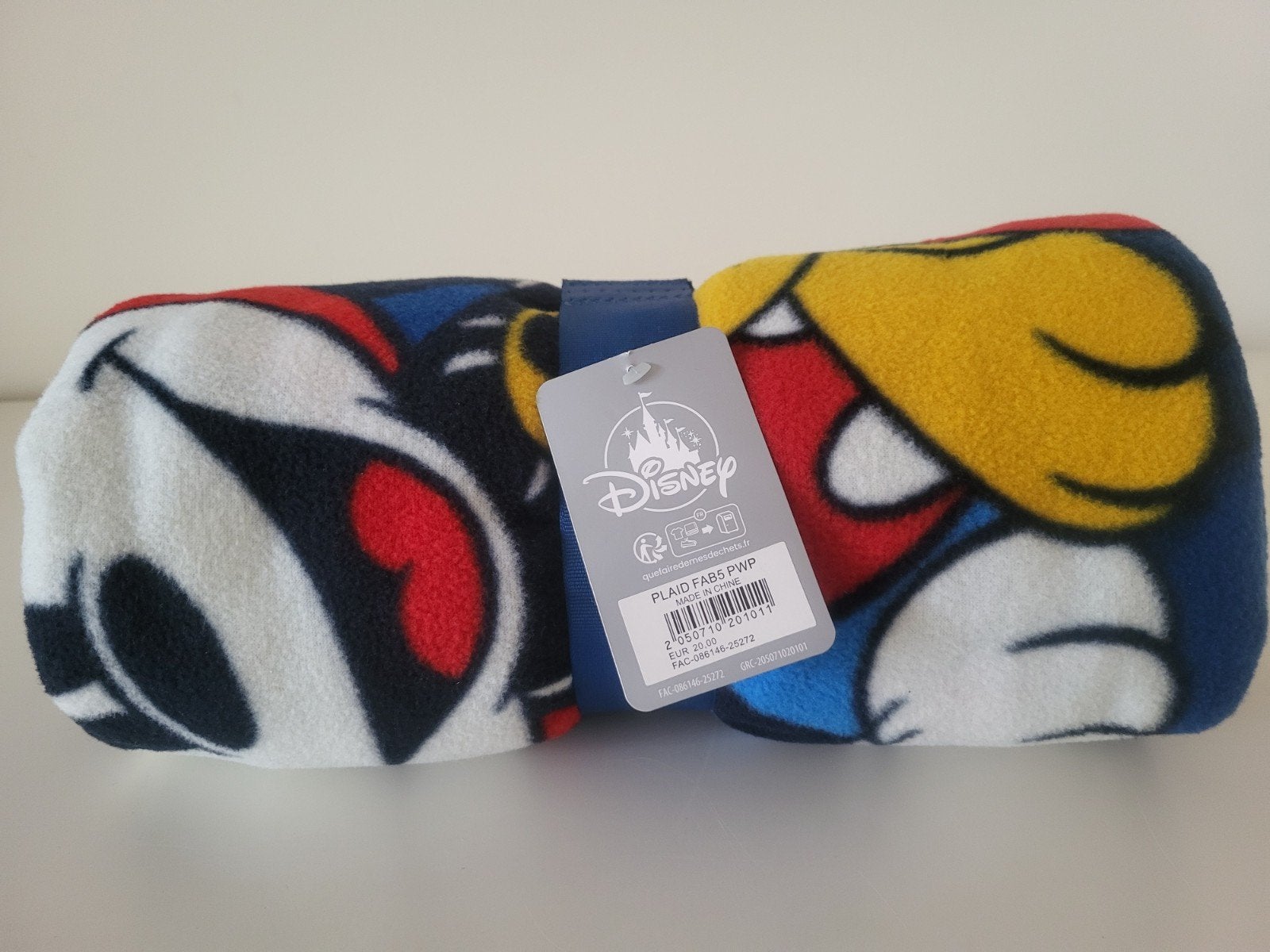 Disneyland Parijs Fleece Deken, nieuw, kaartje eraan, Ophalen of Verzenden, Overige figuren, Nieuw