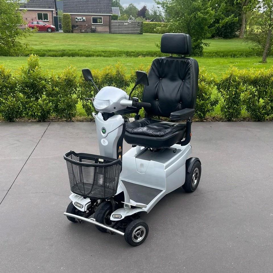 Scootmobiel, Ophalen, Zo goed als nieuw, 16 km/u of meer